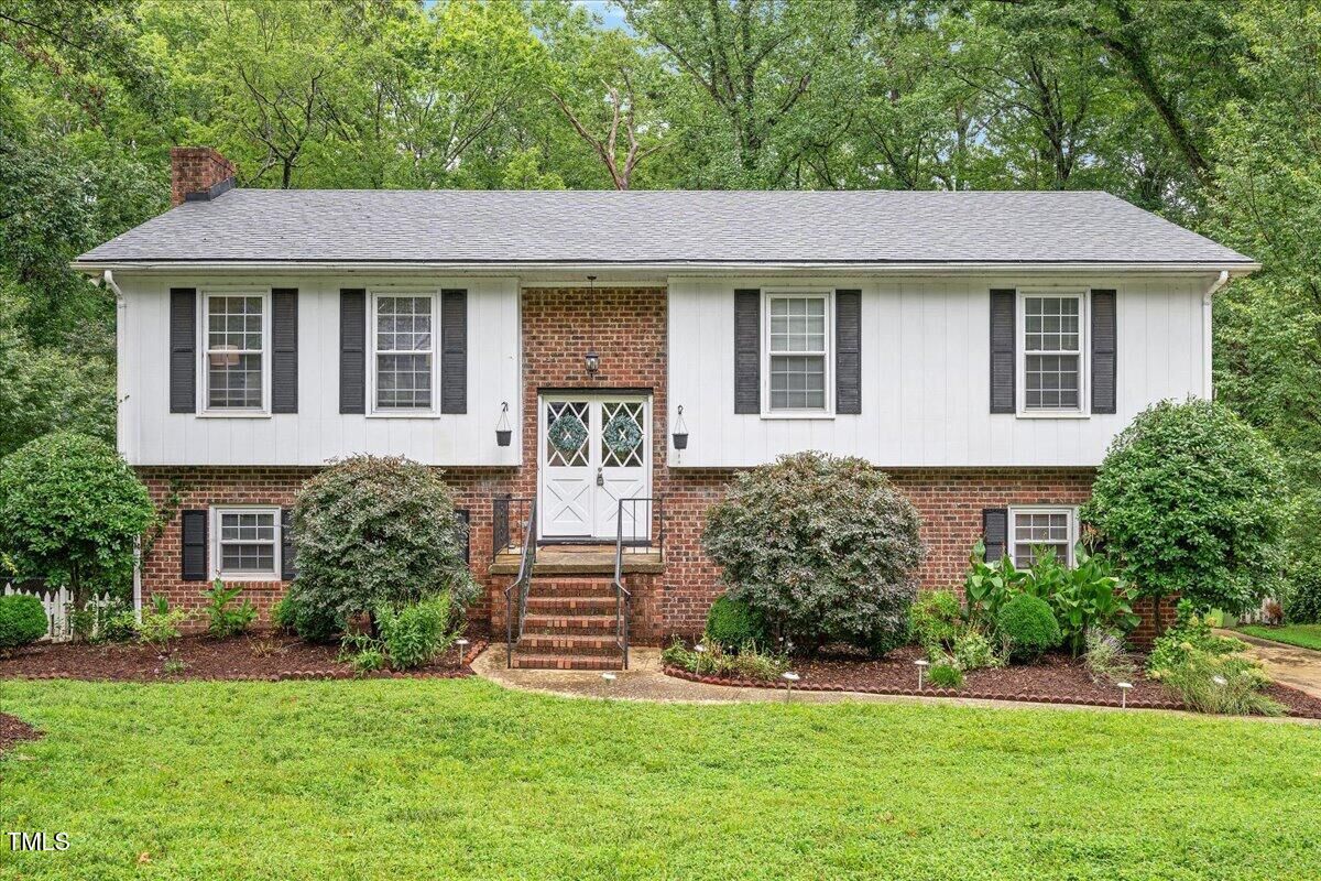 Property Photo:  5812 Old Forge Circle  NC 27609 