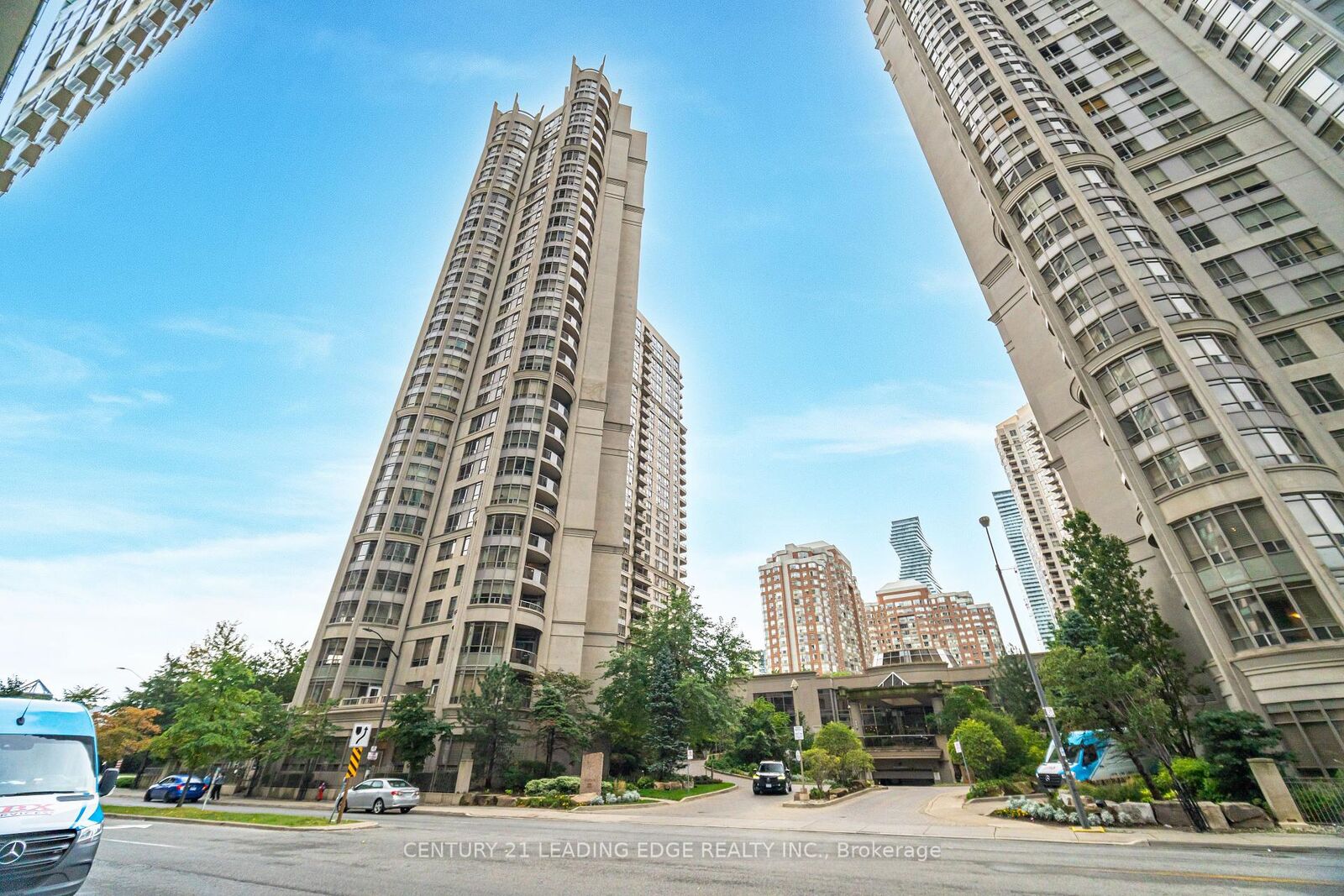 Property Photo: 3880 Duke Of York Boulevard 1609 ON L5B 4M7