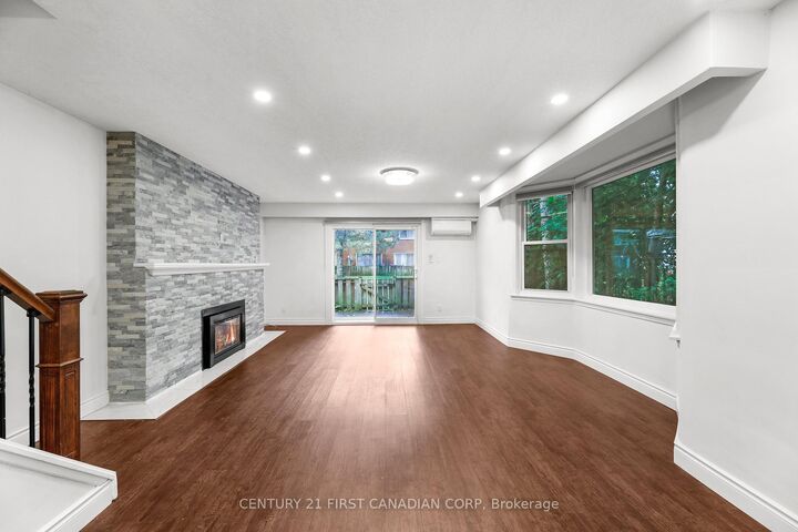 19 Arbour Glen Crescent  London East ON N5Y 1Z9 photo