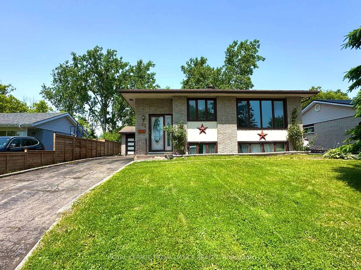 Property Photo:  22 Connolly Avenue  ON K8V 5T4 