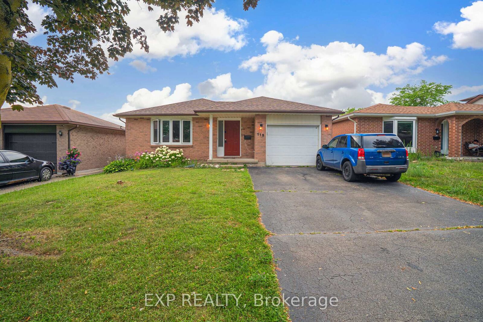 Property Photo: 115 Scenic Wood Crescent ON N2A 3N2