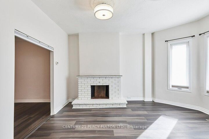 Property Photo:  471 Shaw Street  ON M6G 3L4 
