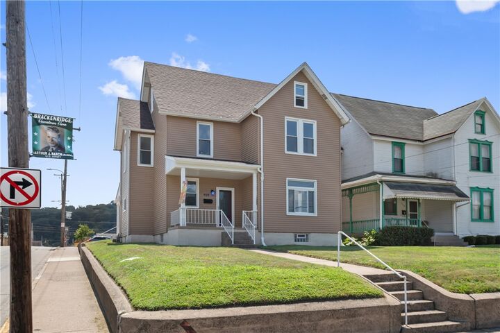 Property Photo:  928 McIntire Way  PA 15014 