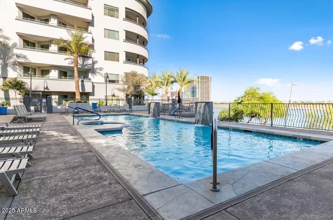 Property Photo:  945 E Playa Del Norte Drive 3003  AZ 85288 