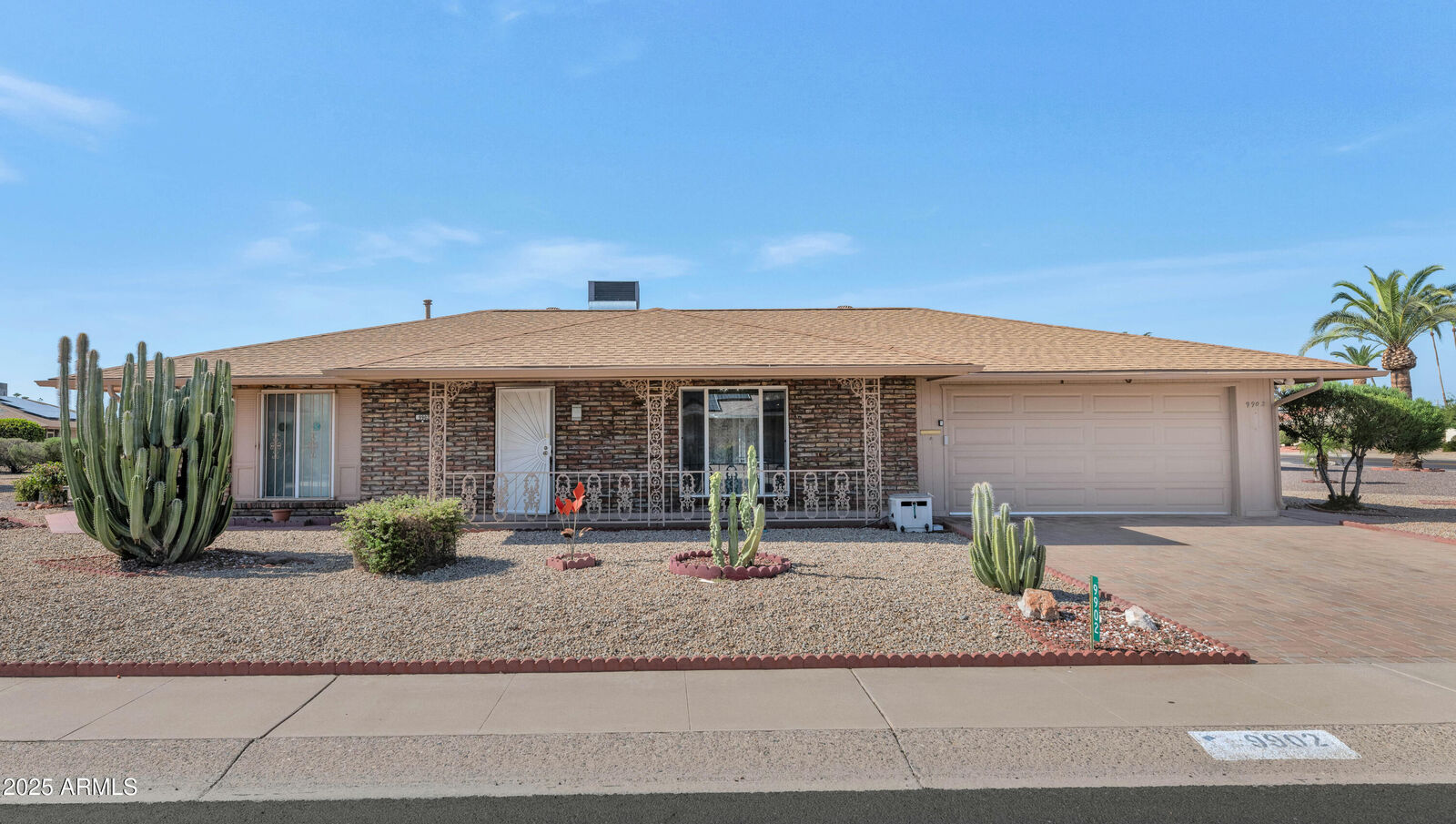 Property Photo:  9902 W Prairie Hills Circle  AZ 85351 