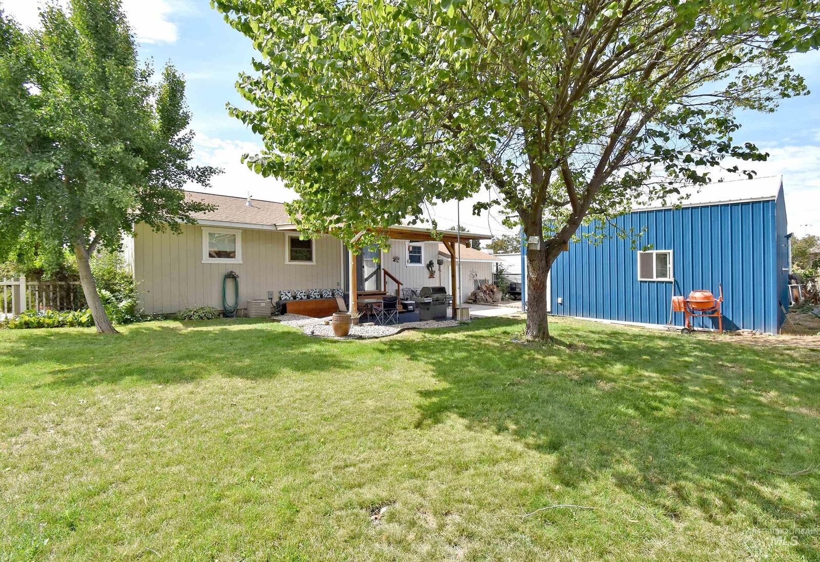 Property Photo: 1924 5th Avenue WA 99403