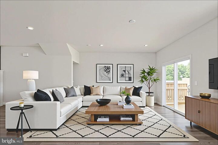 Property Photo: 8816 Selby Court VA 22551