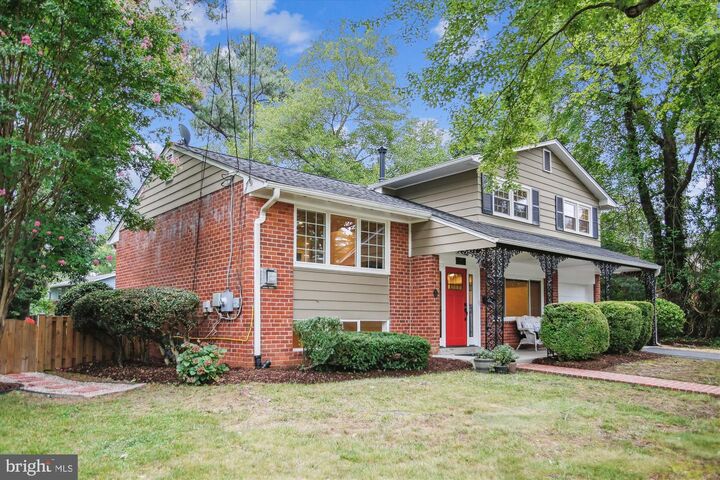 Property Photo:  8817 Vernon View Drive  VA 22308 