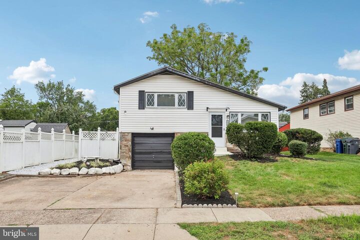 1350 Lindbergh Avenue  Abington PA 19001 photo