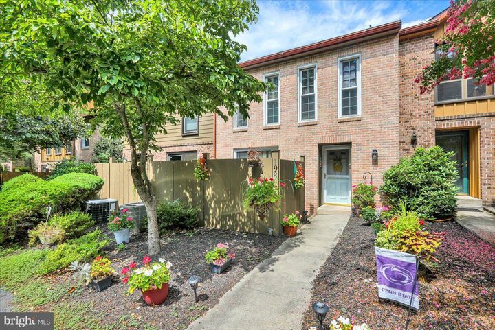 198 Oakmont Court  Reading PA 19607 photo