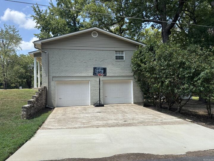Property Photo:  1006 Amanda St.  AR 71701-6404 