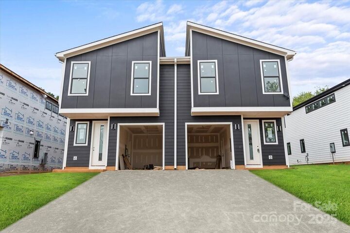 2516 Elmin Street  Charlotte NC 28208 photo