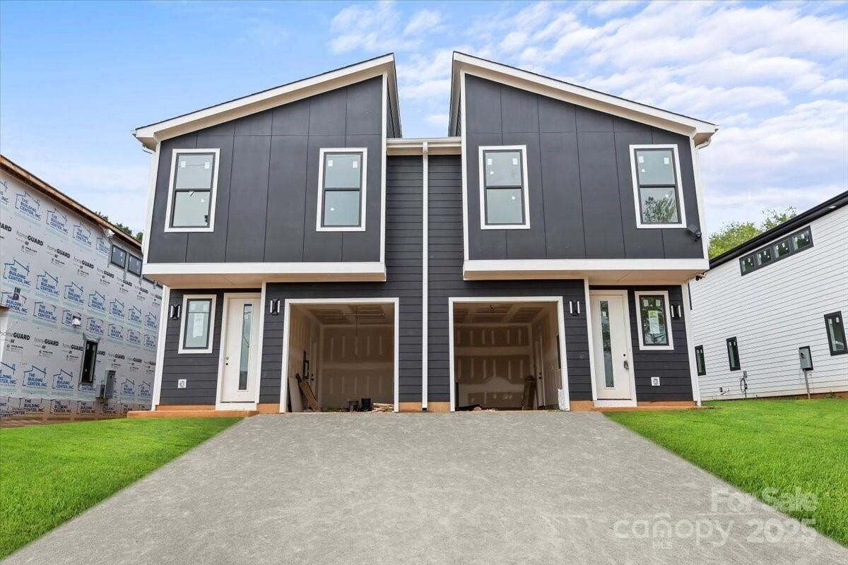 Property Photo: 2516 Elmin Street NC 28208