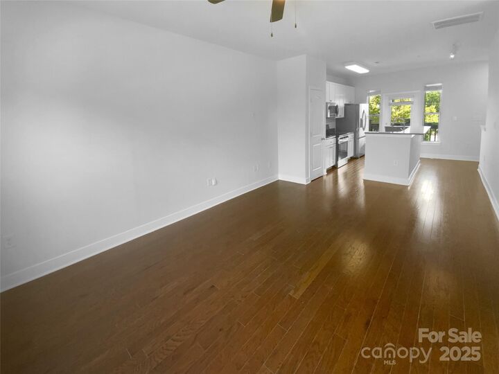 Property Photo:  1031 Skyline View Way  NC 28204 