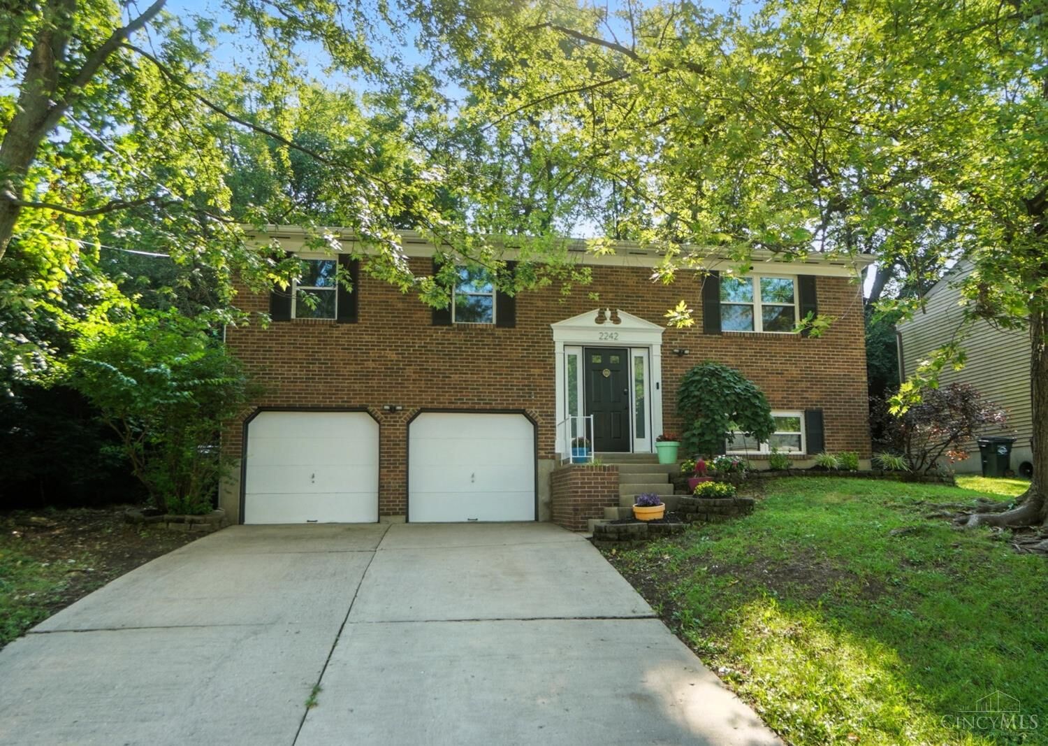 Property Photo: 2242 Fayhill Drive OH 45238
