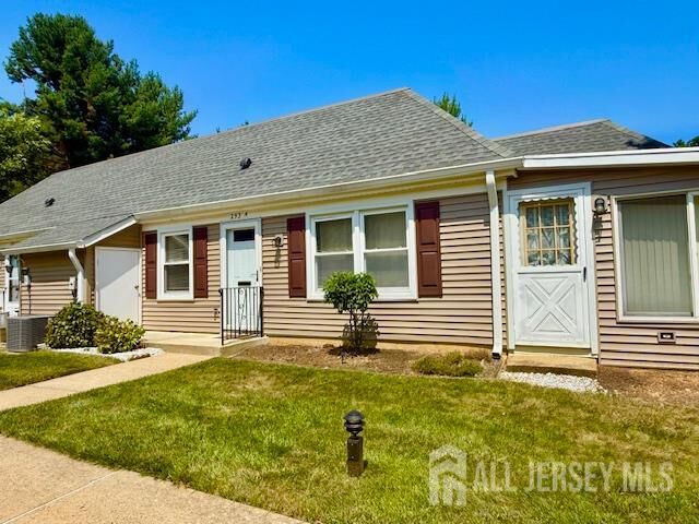 Property Photo:  293 Sharon Way A  NJ 08831 
