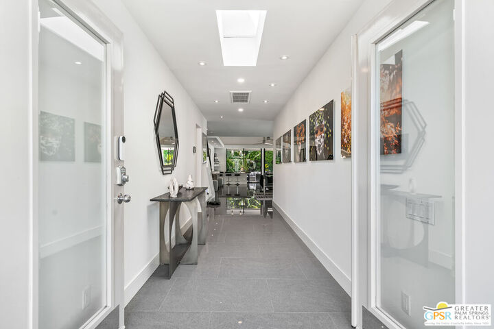 Property Photo:  2541 W La Condesa Dr  CA 92264 