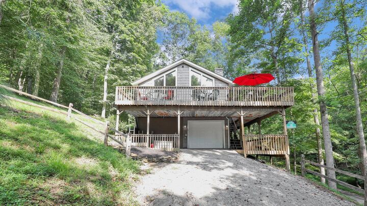 Property Photo:  1893 Beaver Lane  OH 43155 