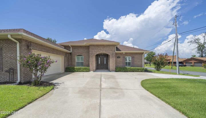 Property Photo:  2332 Amhurst Street  FL 32444 