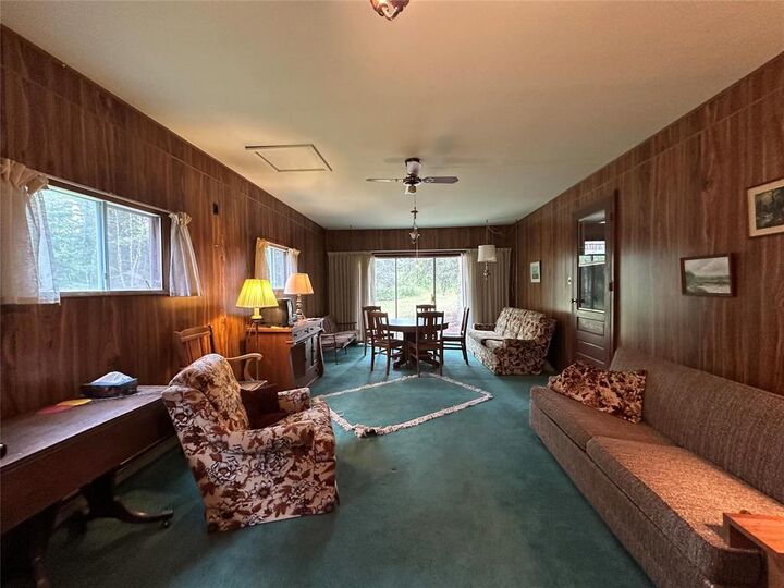 Property Photo:  133 Campbell Drive  MB R9A 1K2 