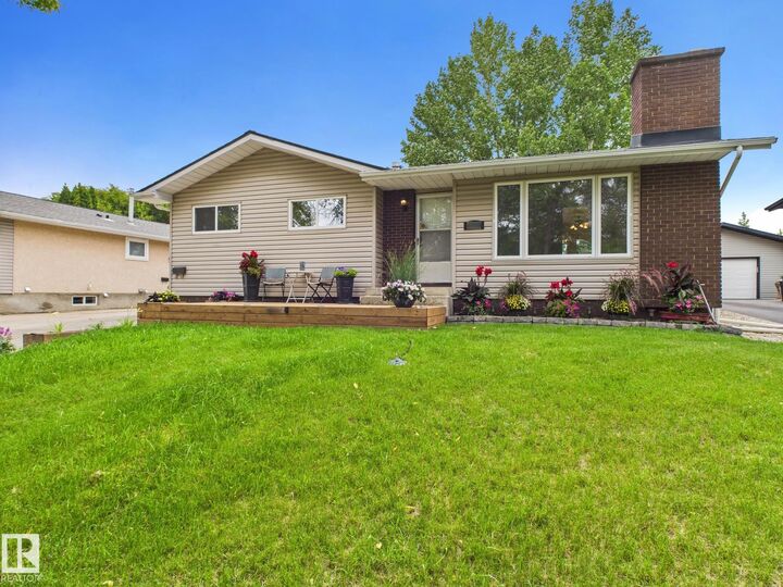 Property Photo:  8525 92 Street  AB T8L 1A1 