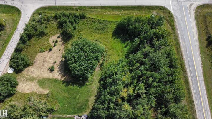 Property Photo:  487 Lakeside Drive  AB T7Z 2T7 