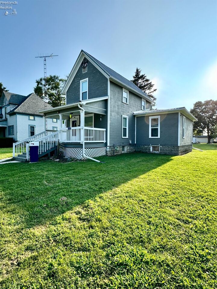 Property Photo:  1026 Western Avenue  OH 43420 