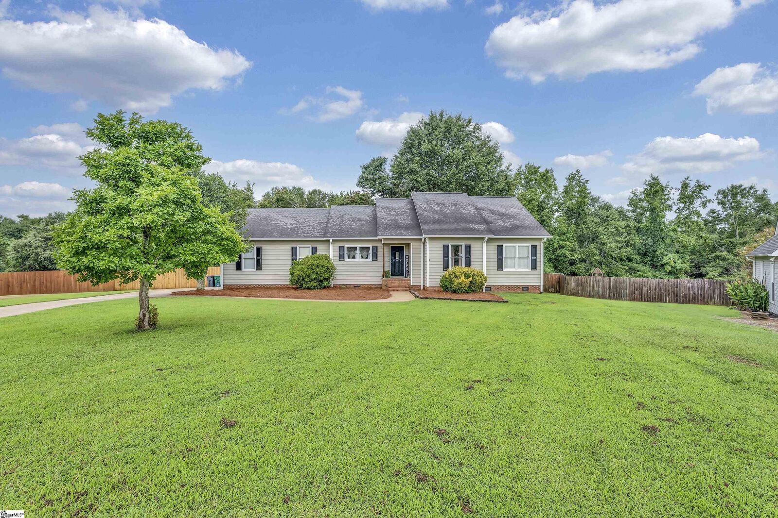 Property Photo: 117 Captain Tom Court SC 29306