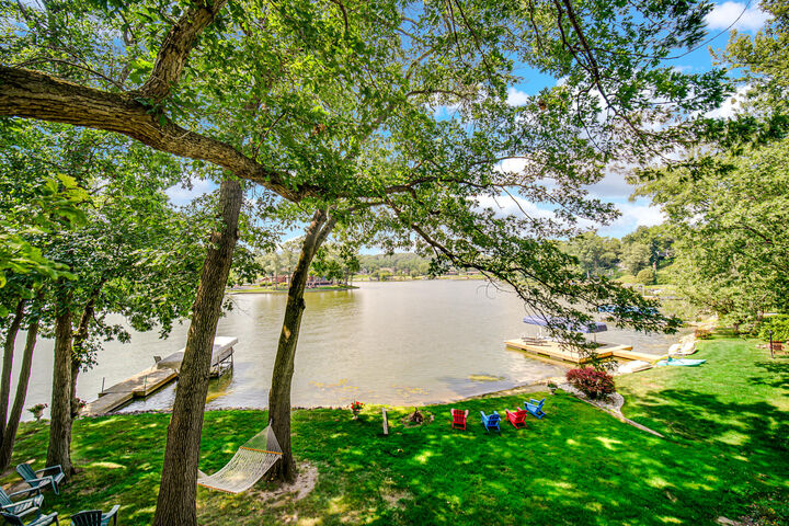 Property Photo: 418 Wessex Road IN 46385