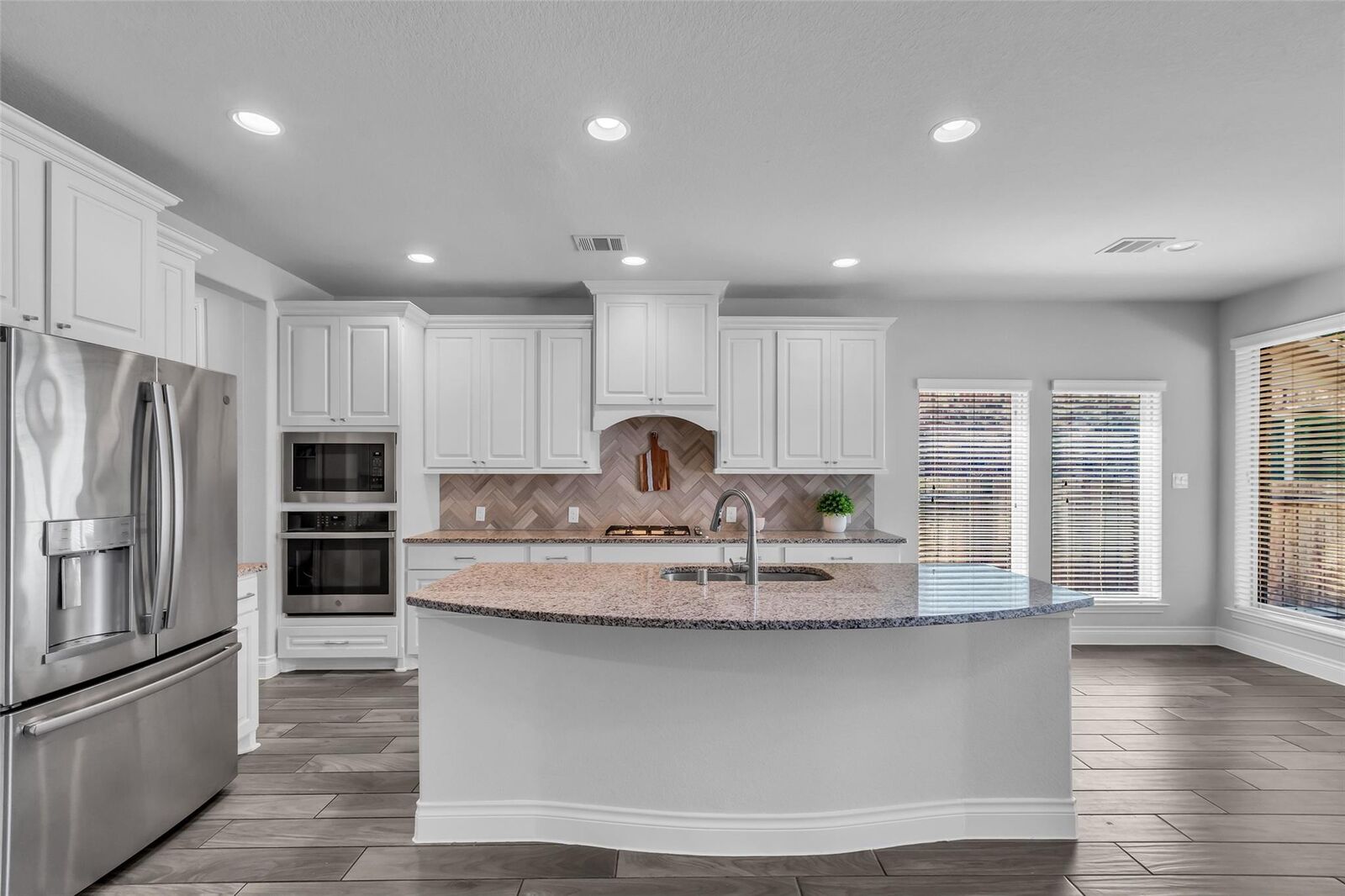 Property Photo: 126 Capriccio Lane TX 77316