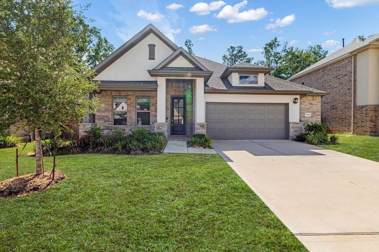 Property Photo:  21817 S Enchanted Rock Drive  TX 77365 