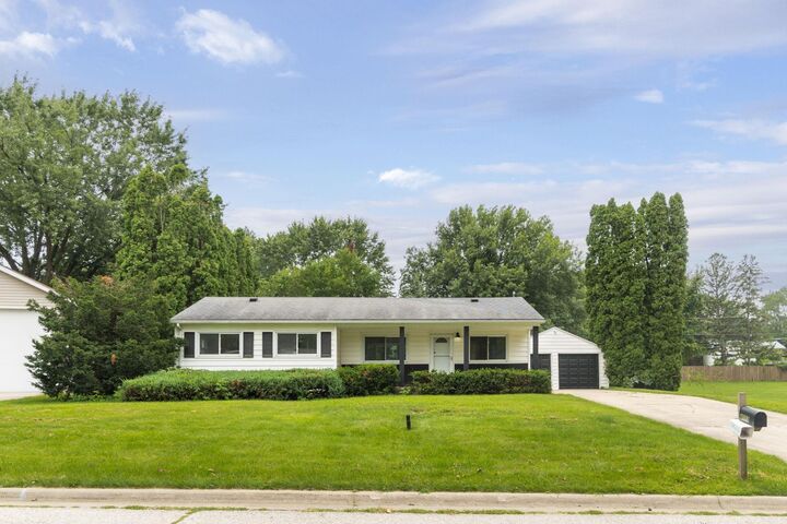 4013 Midway Drive  Waterloo IA 50701 photo