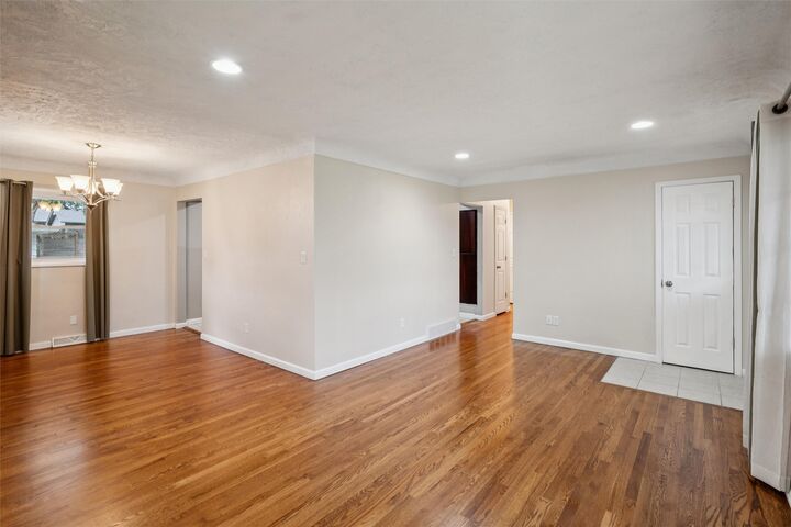 Property Photo: 3912 82nd Street IA 50322