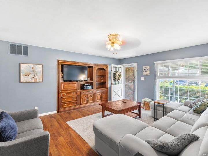 Property Photo:  4816 Norbourne Way  IN 47710 
