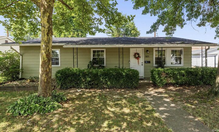 Property Photo:  501 Greenleaf Drive  IN 47710 