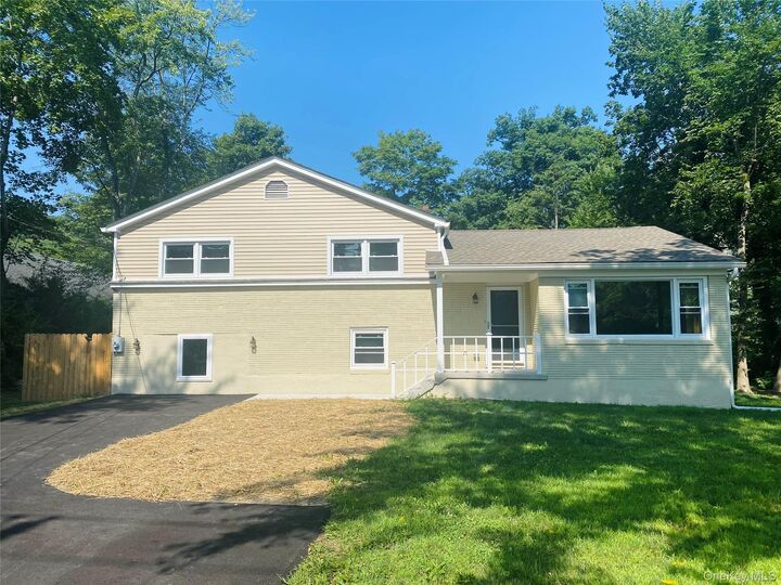 Property Photo:  123 Main Street  NY 10928 