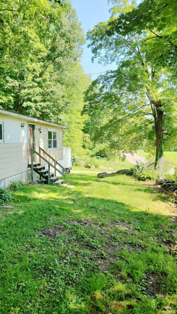 Property Photo:  152 Cooper Road  NY 12546 