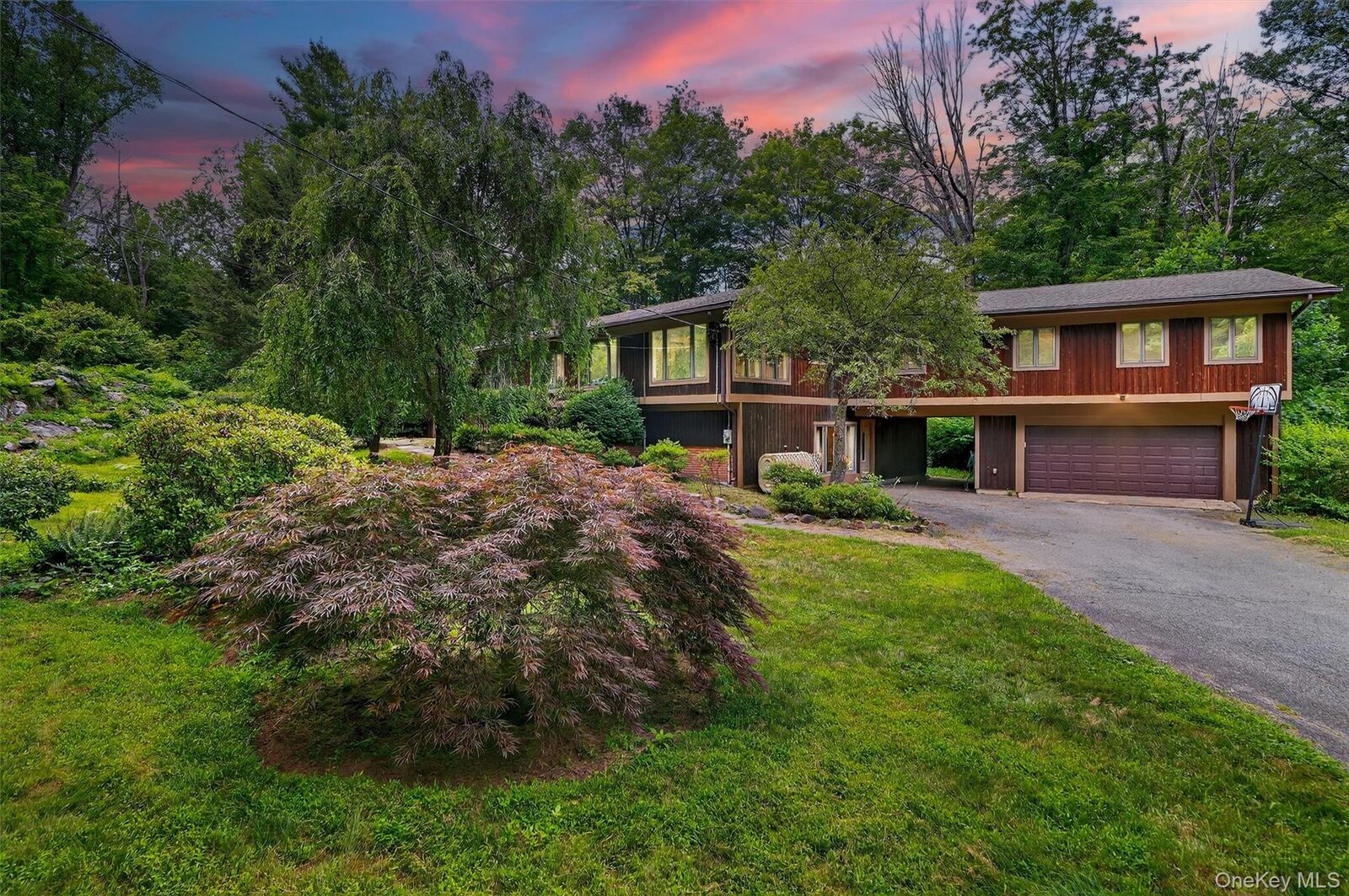 Property Photo:  4 Cedar Hill Road  NY 10506 