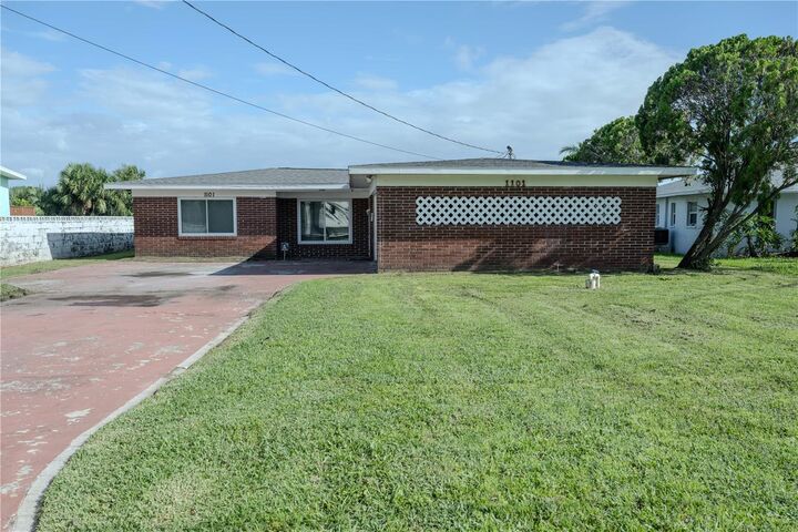 Property Photo:  1101 28th Avenue S  FL 33705 