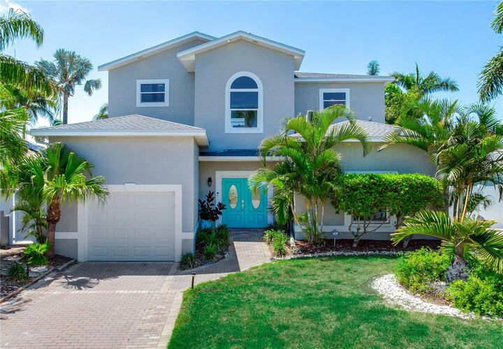 Property Photo: 17081 Dolphin Drive FL 33708