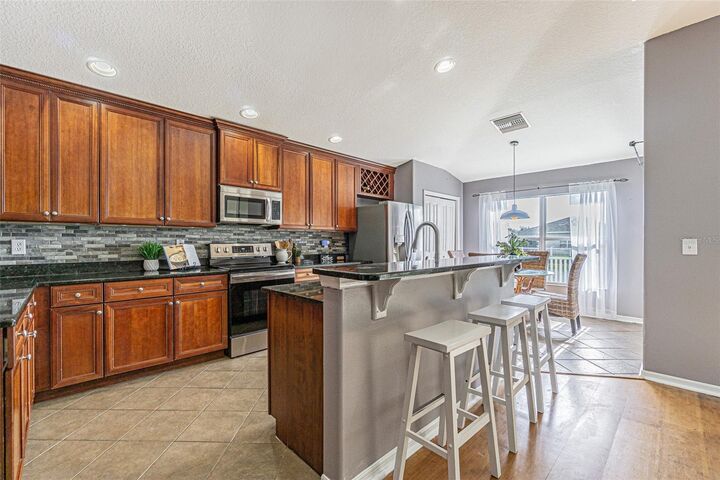 Property Photo: 6843 Runner Oak Drive FL 33545