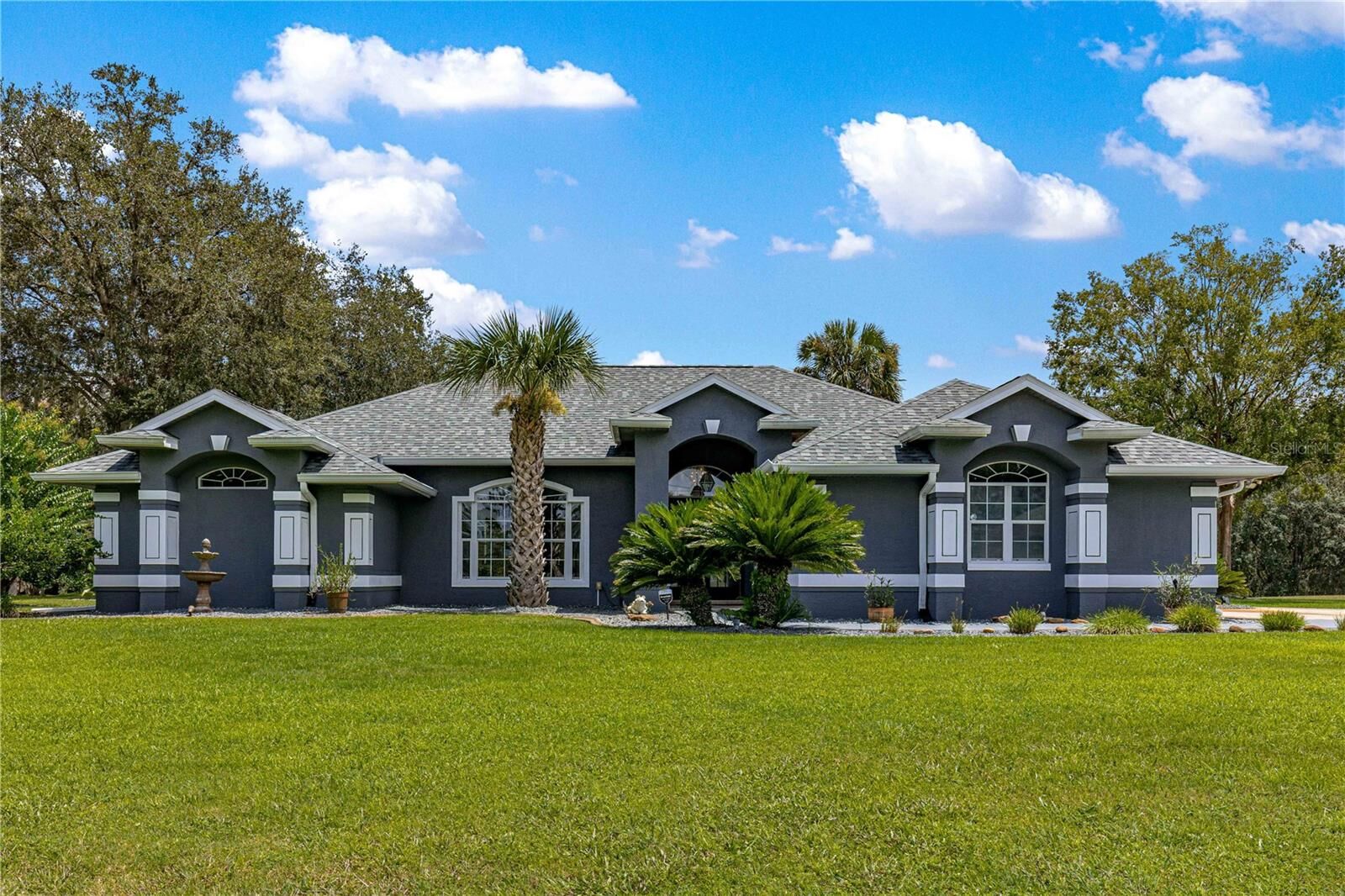 Property Photo: 4901 NE 64th Avenue FL 34488