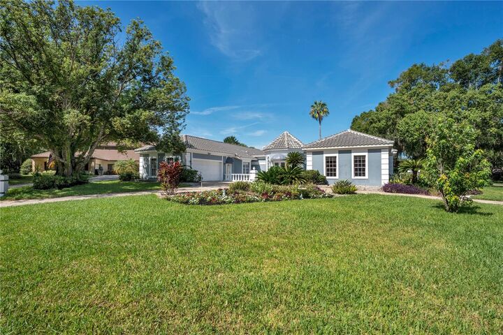 Property Photo:  7906 Lost Cove Court  FL 32819 