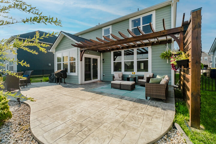 Property Photo:  6944 Oakcrest Drive  IN 46055 