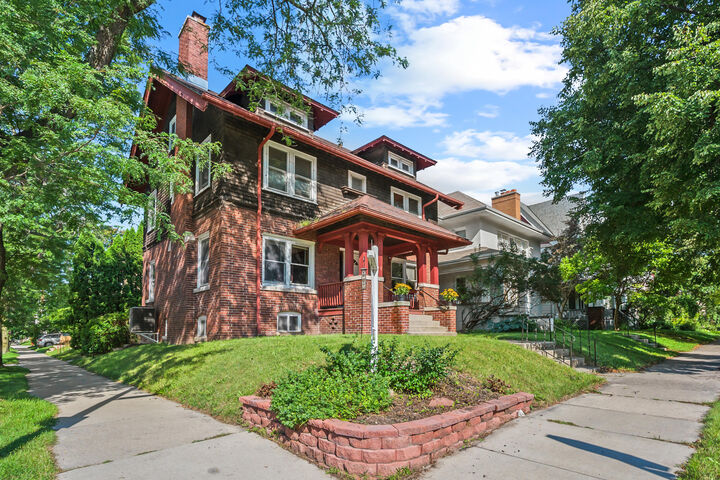 3003 N Farwell Ave  Milwaukee WI 53211 photo