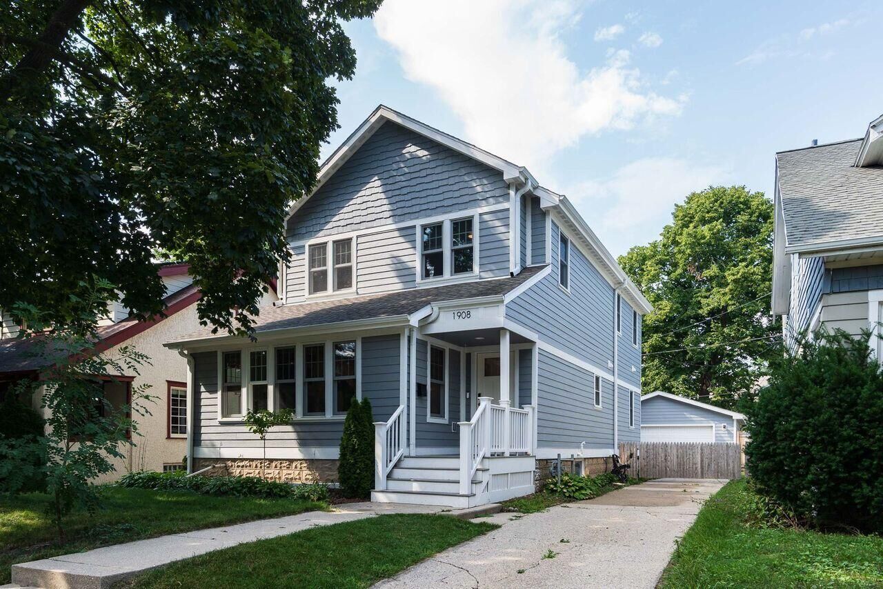 Property Photo:  1908 E Elmdale Ct  WI 53211 