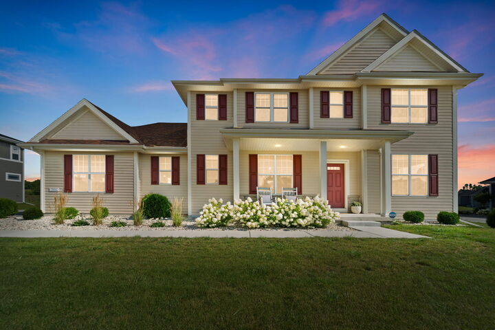 Property Photo:  7894 W Preserve Pkwy  WI 53097 