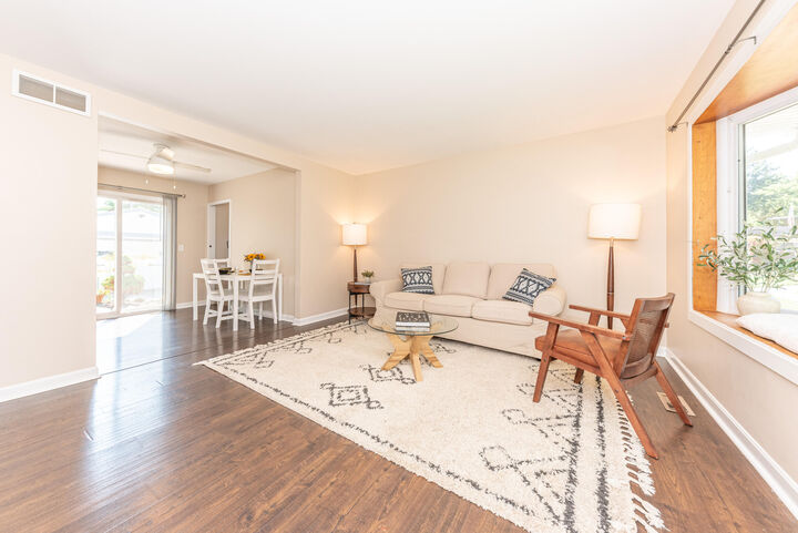 Property Photo: 1511 Barchester Street MI 48186