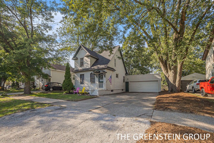 Property Photo:  563 W 23rd Street  MI 49423 