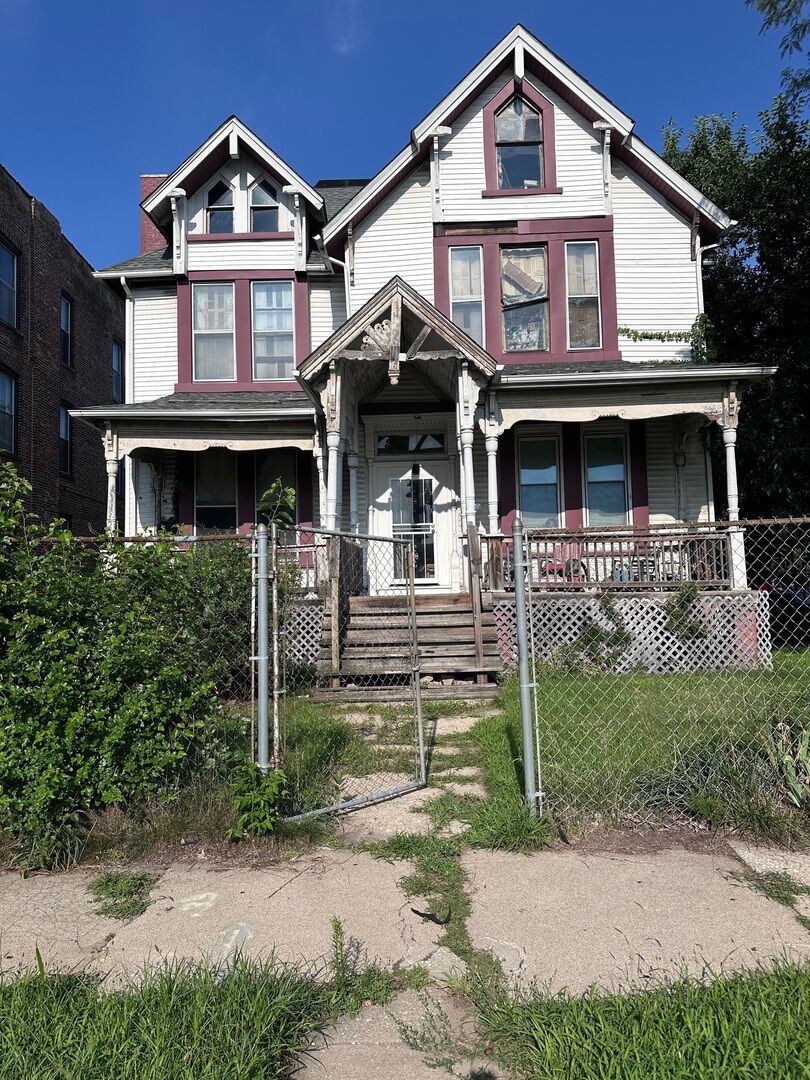 Property Photo: 6500 S Yale Avenue IL 60621